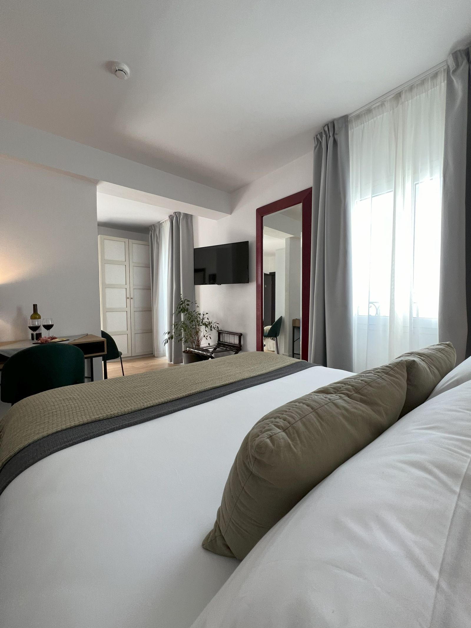 Hotel San Miguel - Smart, social & family hosting